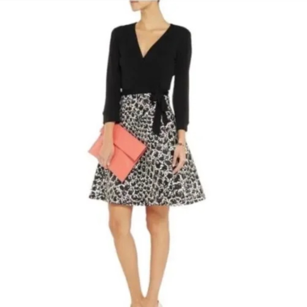 DVF Amelia Dress Wrap w Snake Print Size 14